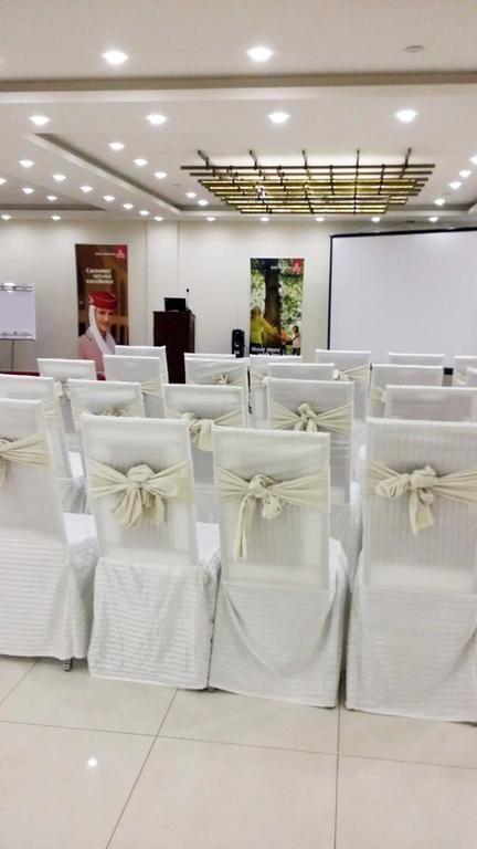 Royaute Luxury Suites And Hotel Gulberg Лахор Экстерьер фото
